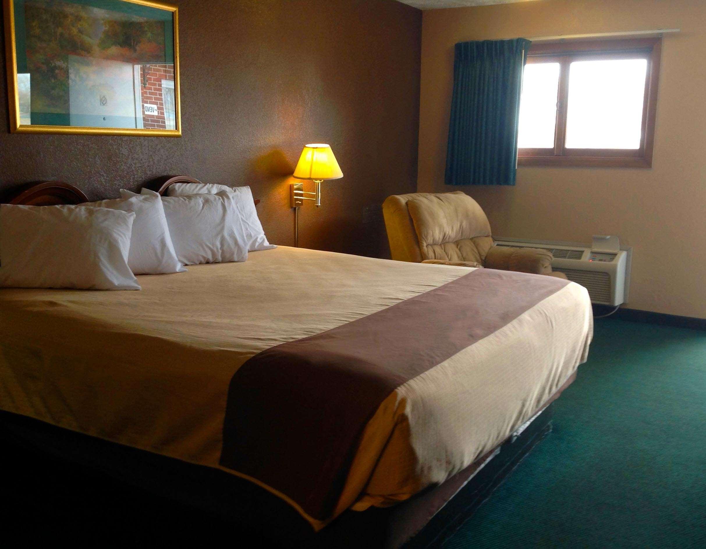 Americas Best Value Inn York Bagian luar foto