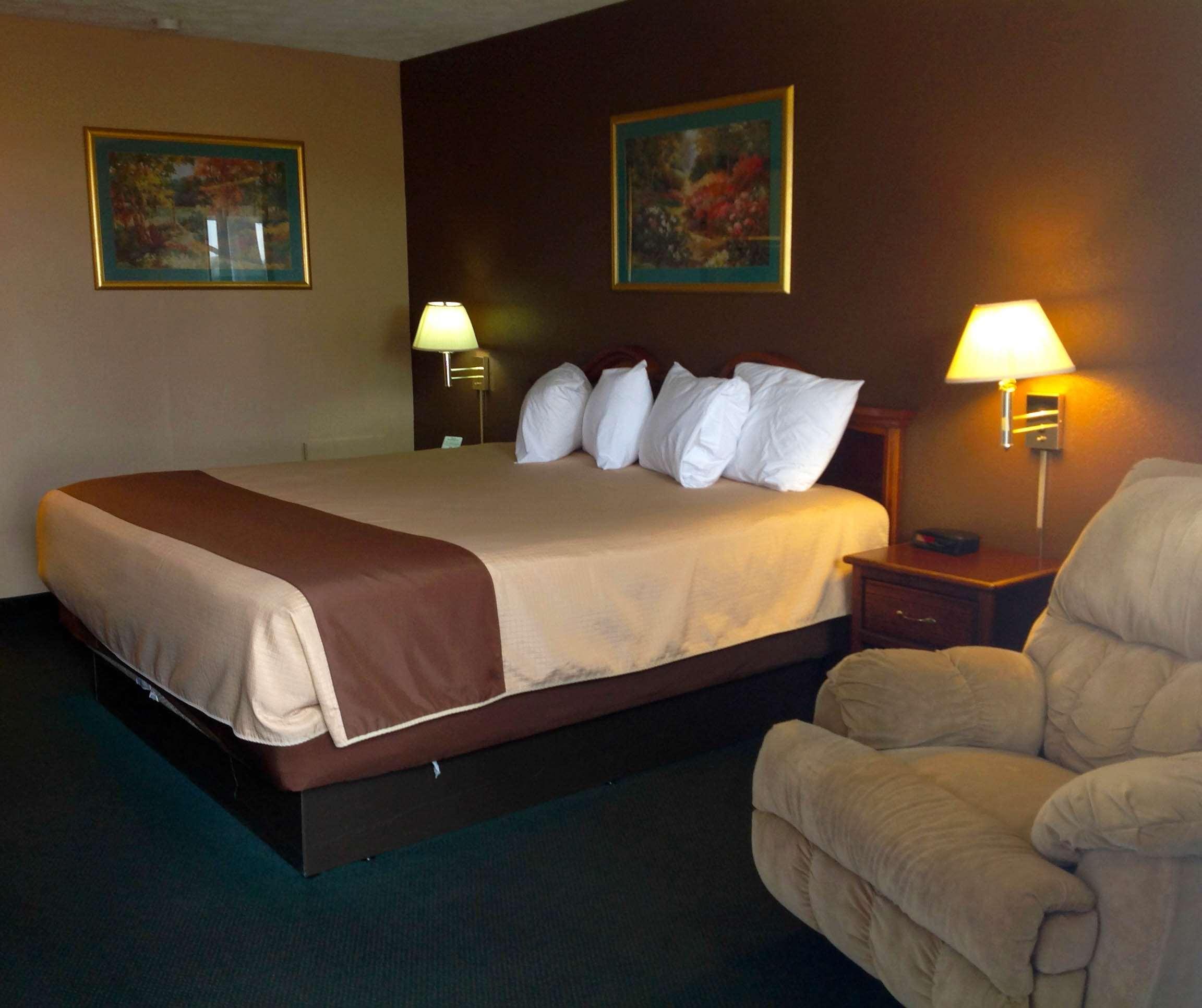 Americas Best Value Inn York Bagian luar foto