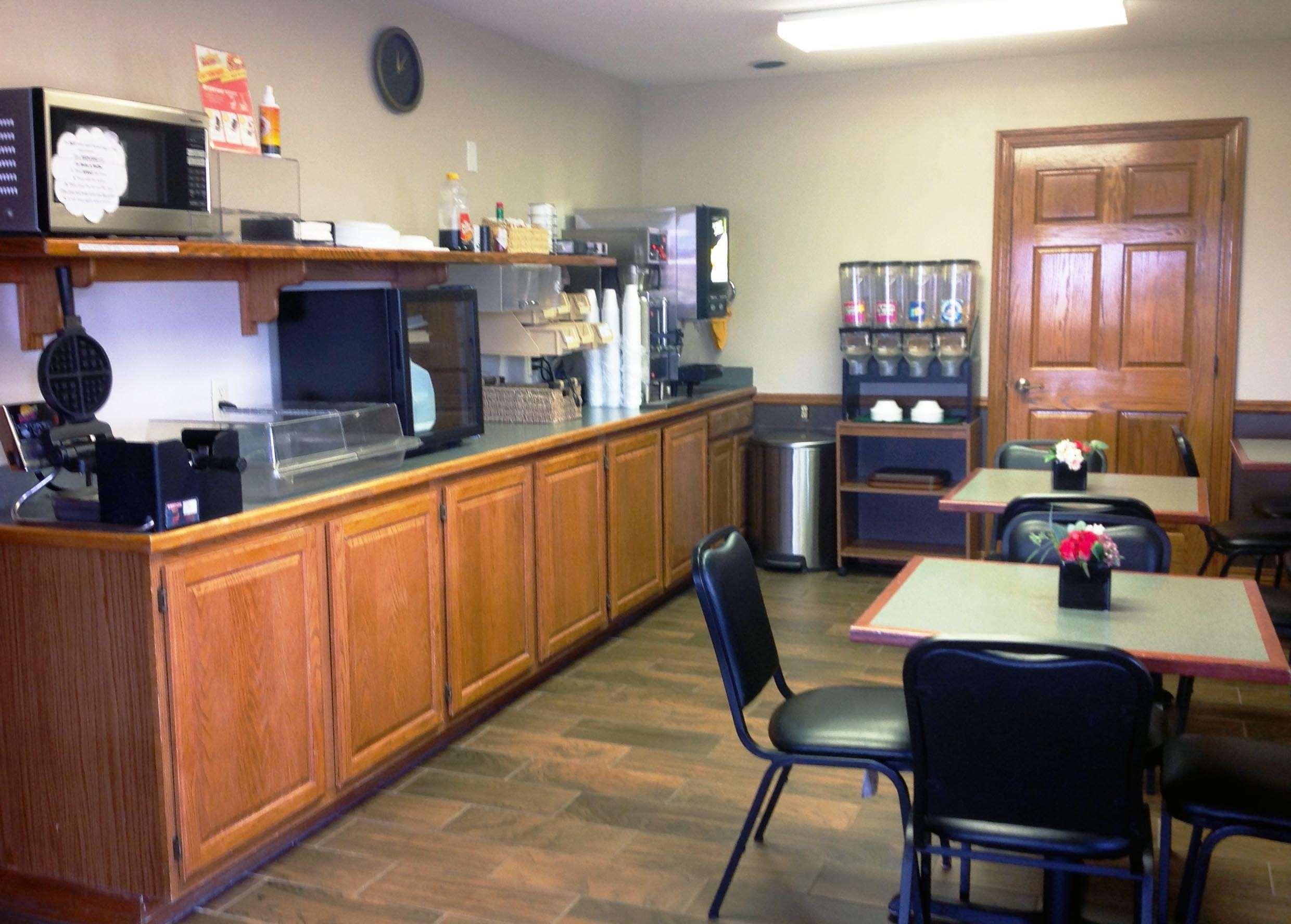 Americas Best Value Inn York Bagian luar foto